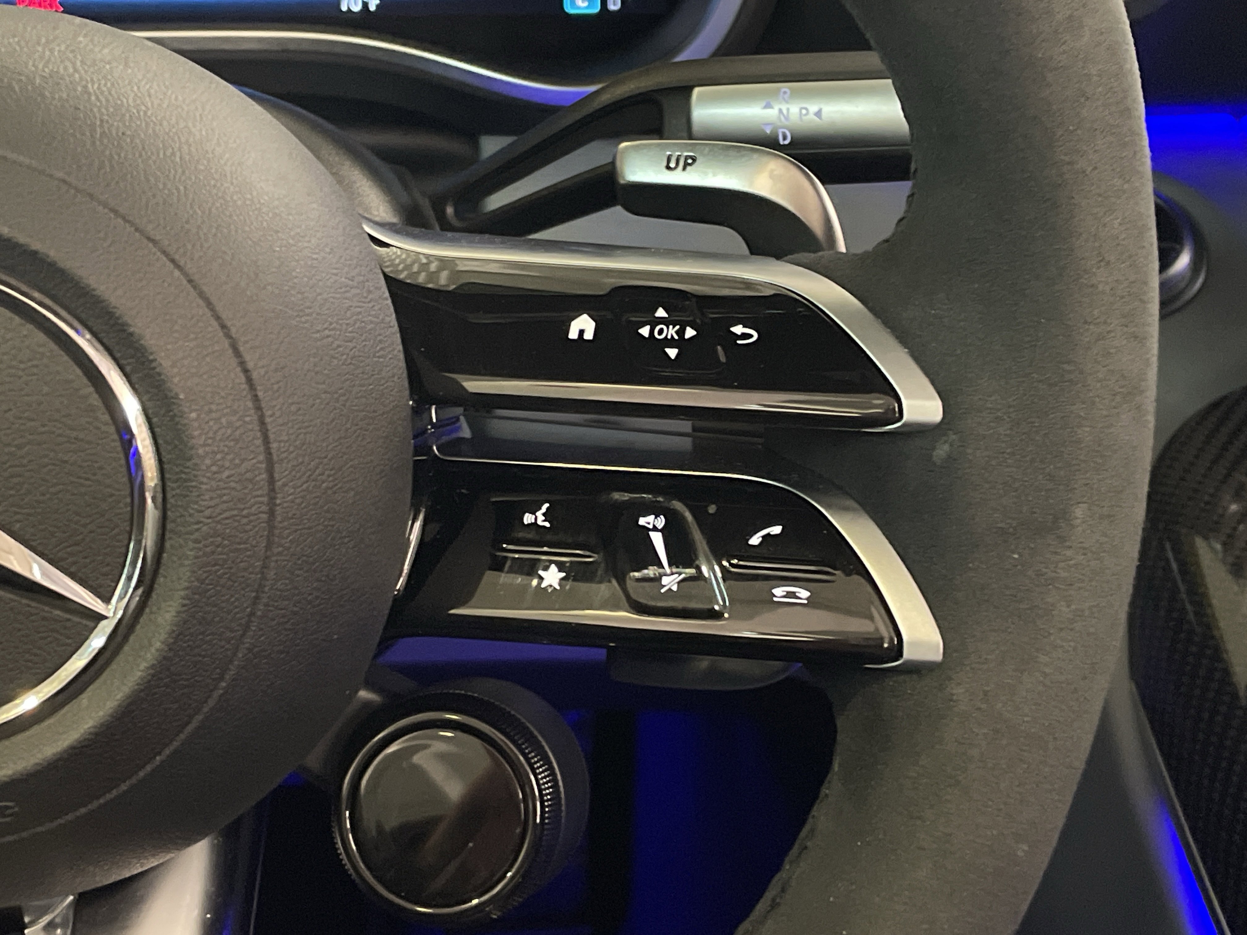 Certified 2024 Mercedes-Benz SL 63 AMG 4MATIC image 27