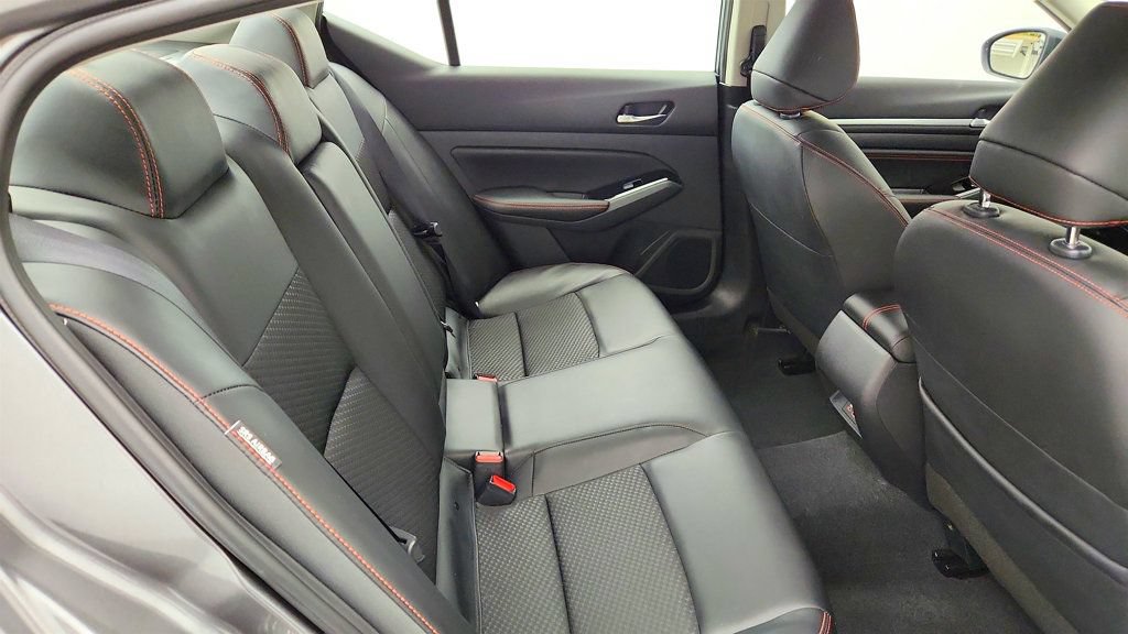 Used 2023 Nissan Altima 2.5 SR AWD/4WD image 21