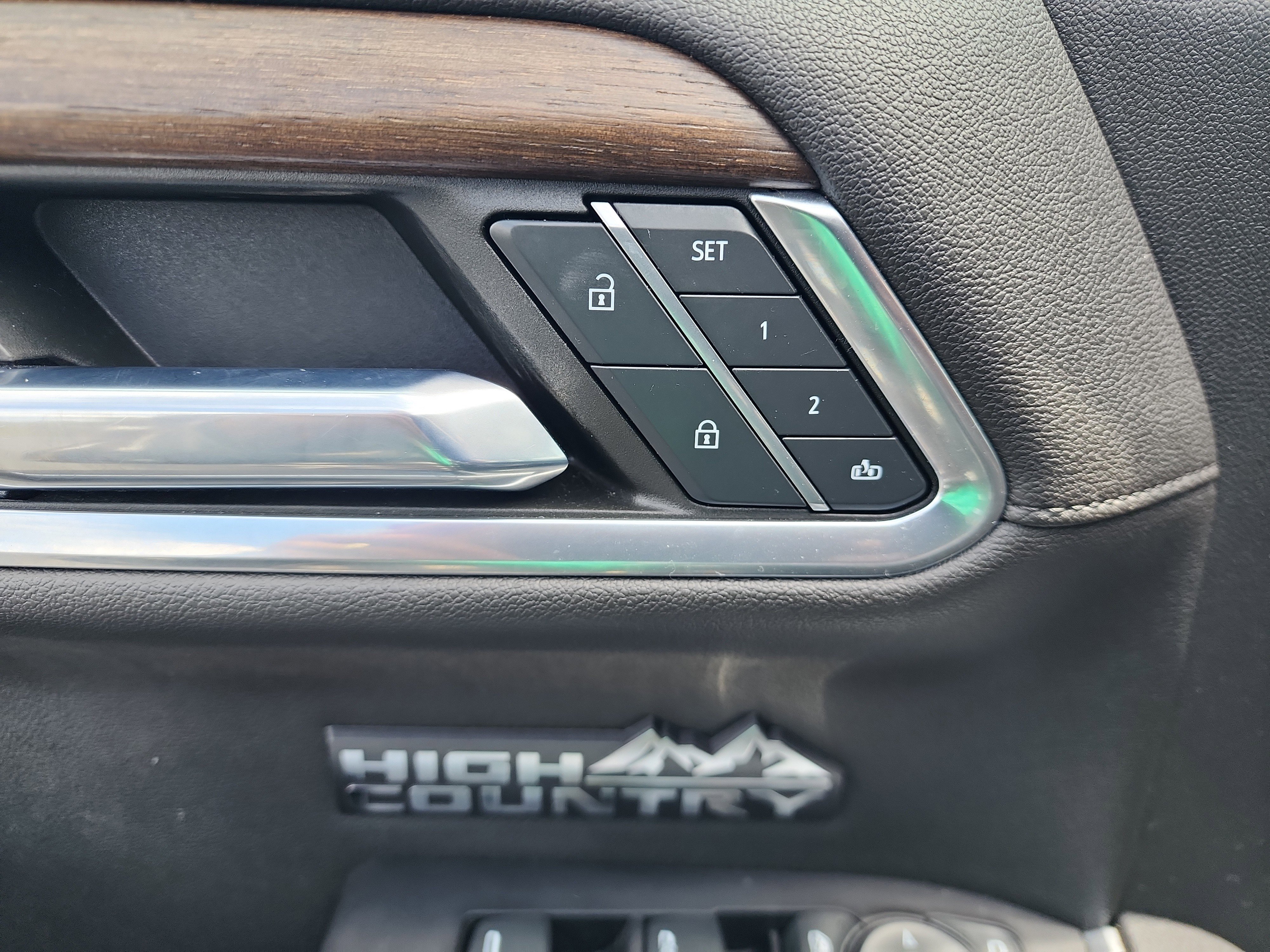 Certified 2023 Chevrolet Silverado 1500 High Country w/ Technology Package AWD/4WD image 13