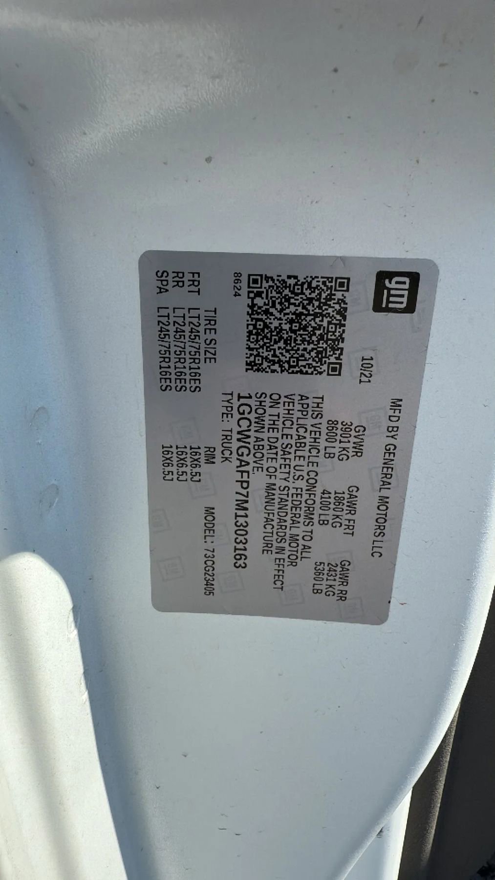 Used 2021 Chevrolet Express 2500 w/ Driver Convenience Package image 11