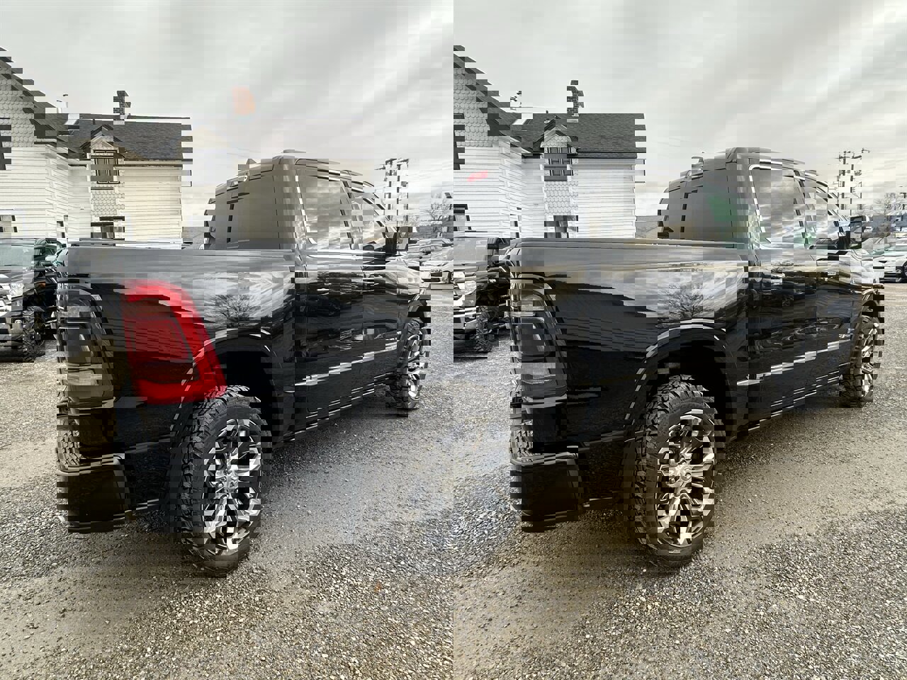 Used 2022 RAM 1500 Limited w/ Body-Colour Bumper Group image 51