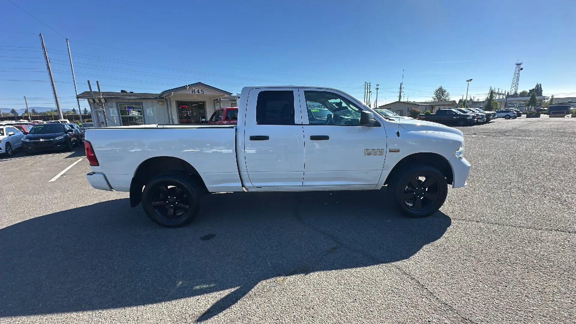 Used 2015 RAM 1500 ST AWD/4WD image 3