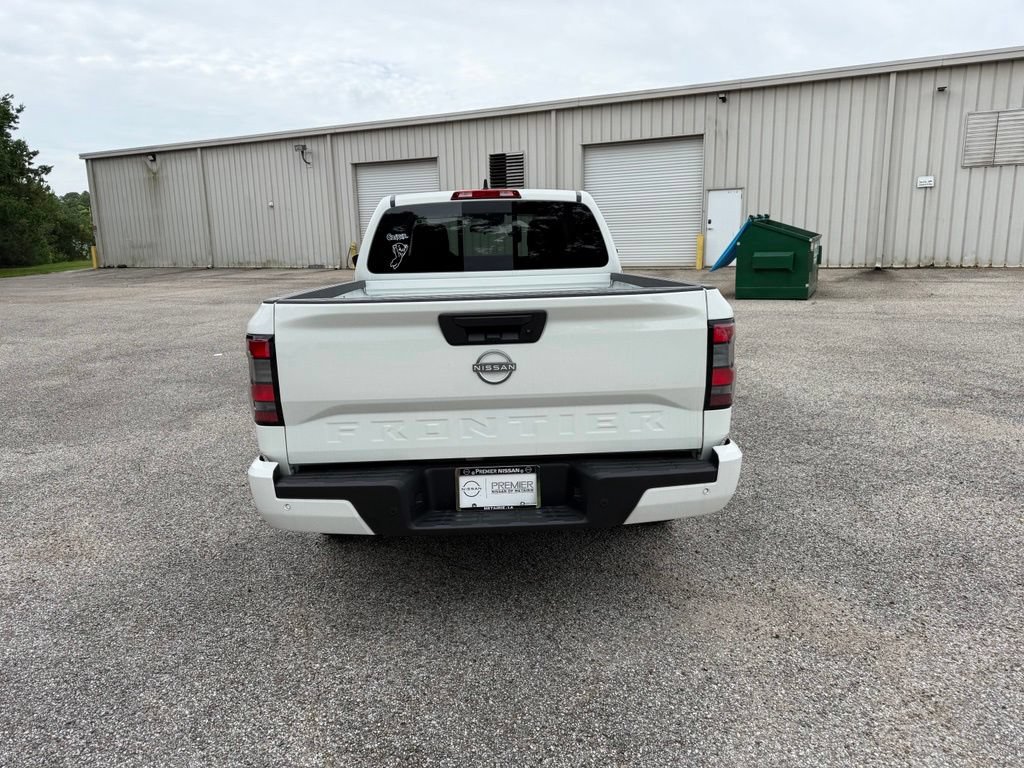 Used 2025 Nissan Frontier SV RWD image 6