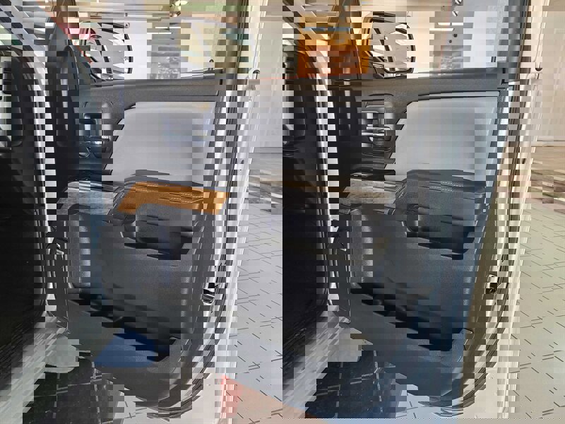 Used 2017 Chevrolet Silverado 1500 LTZ w/ Sport Package AWD/4WD image 14