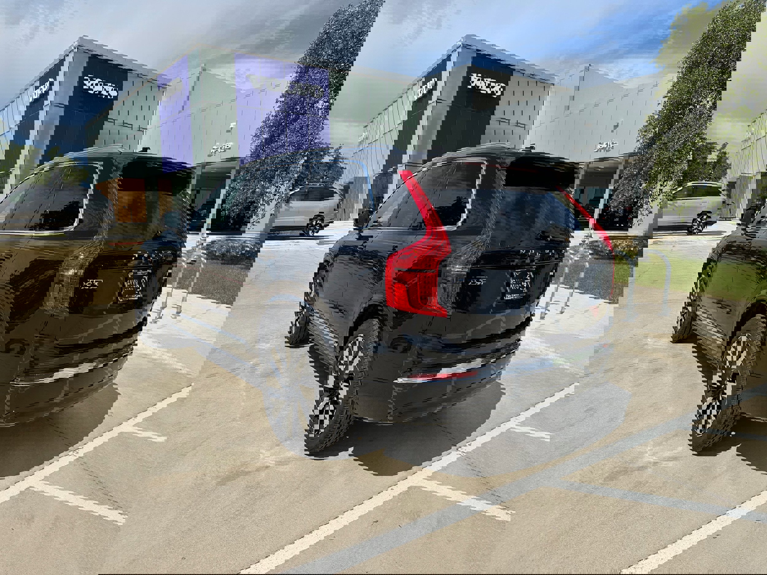 Certified 2024 Volvo XC90 T8 Ultimate image 4