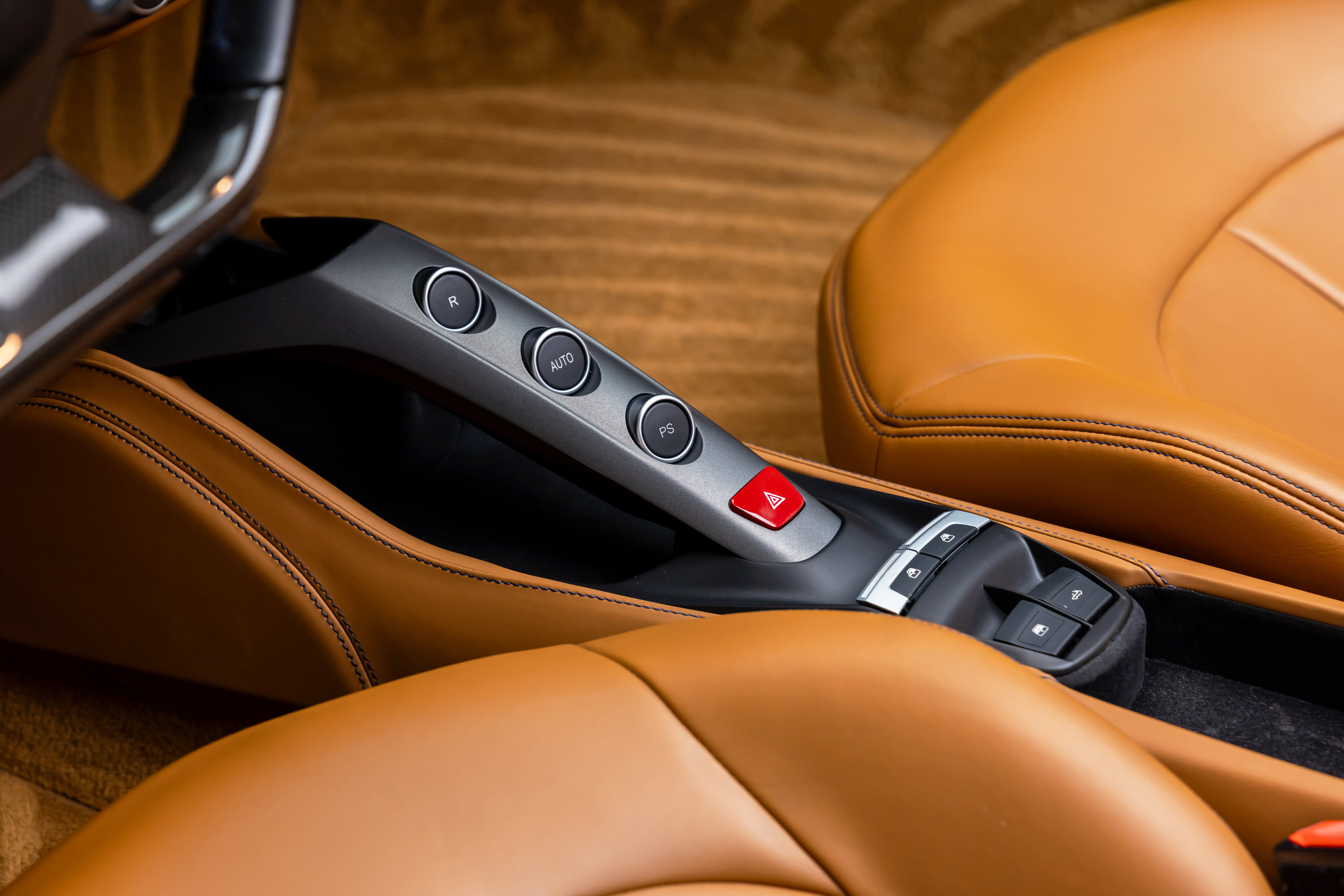 Used 2018 Ferrari 488 Spider RWD image 39