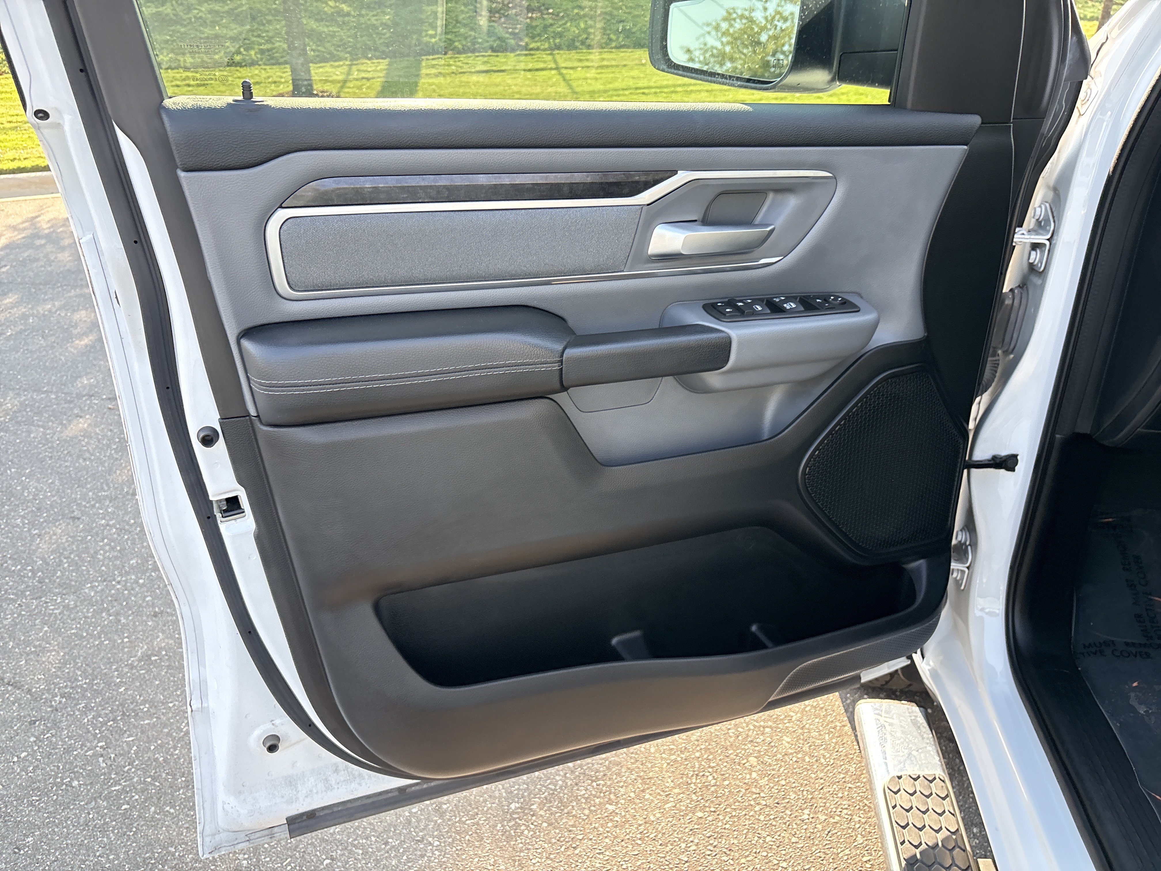 Used 2022 RAM 1500 Big Horn RWD image 15