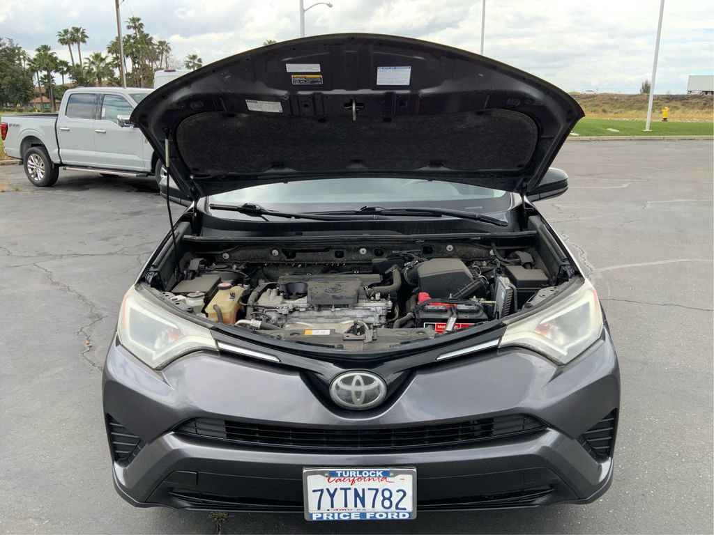 Used 2017 Toyota RAV4 LE w/ Carpet Mat Package image 11