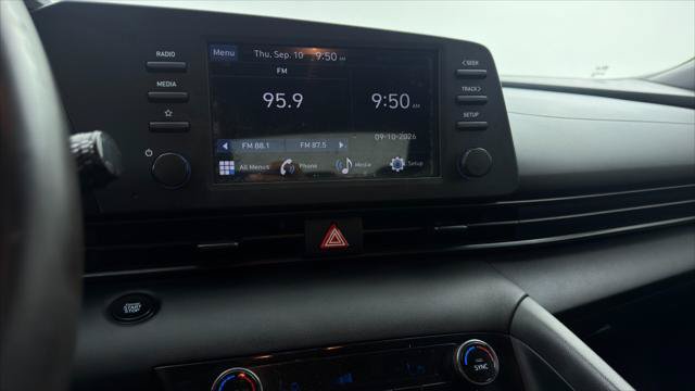 Used 2025 Hyundai Elantra Sport FWD image 31