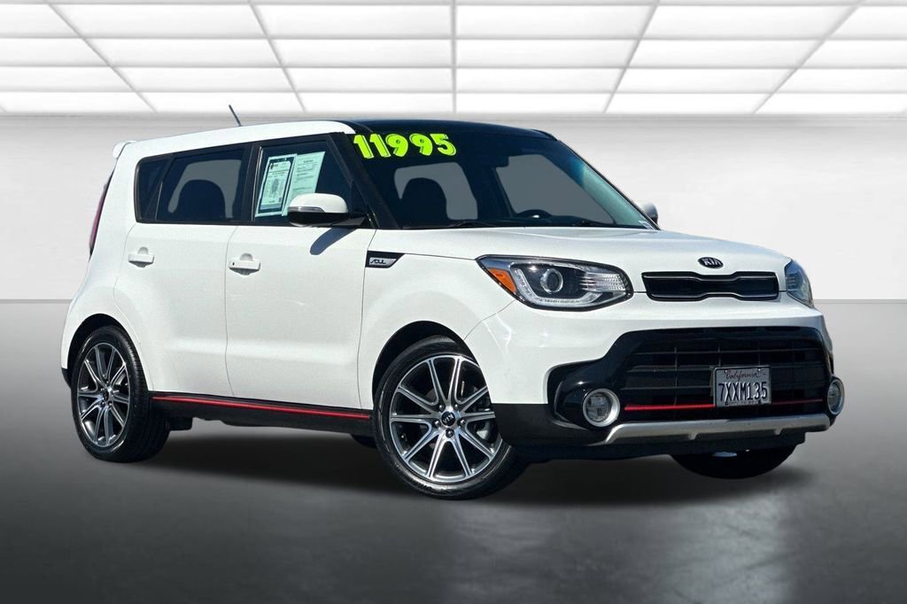 Used 2017 Kia Soul ! w/ Tech Package