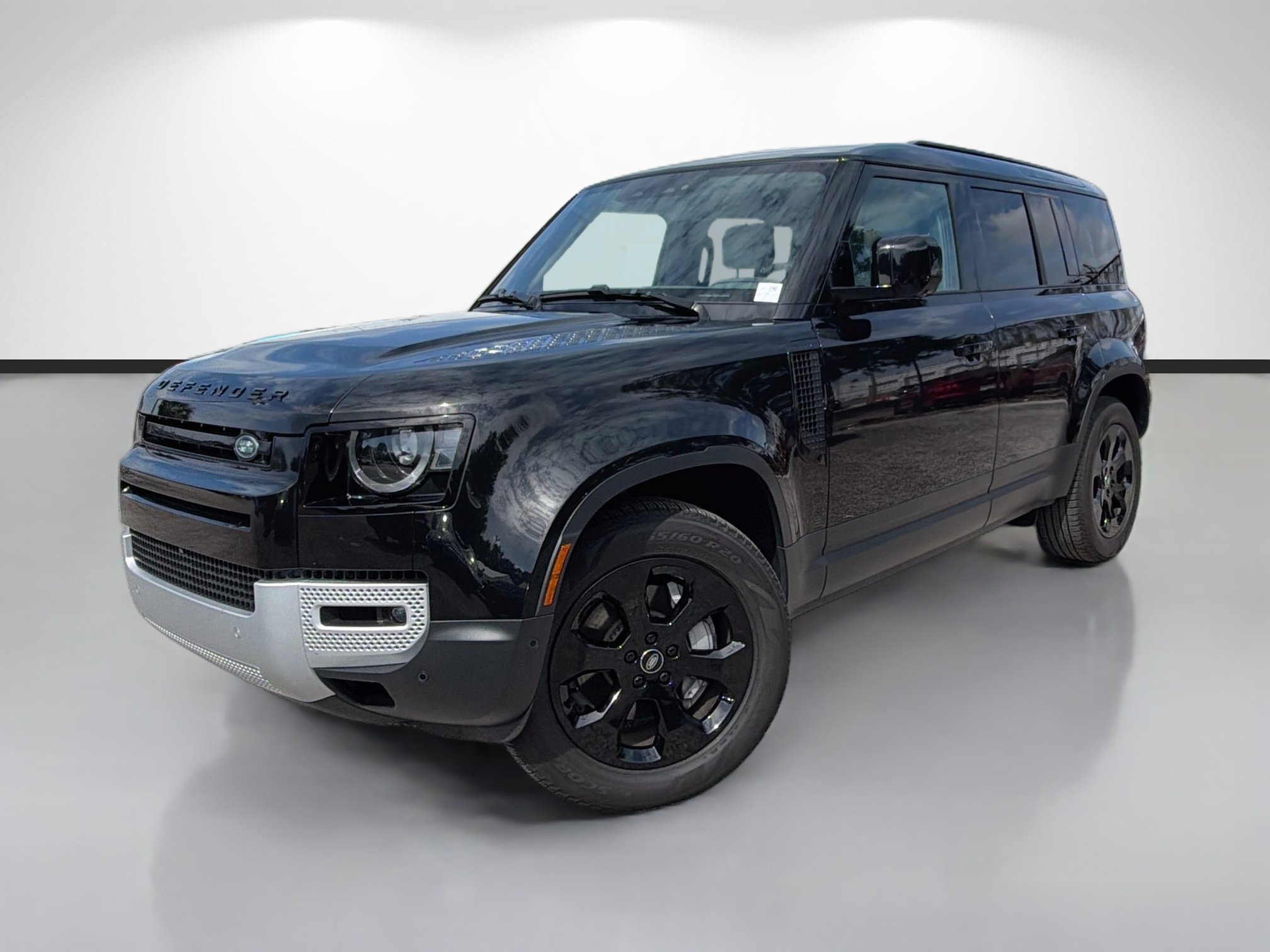 Used 2025 Land Rover Defender 110 S AWD/4WD image 1