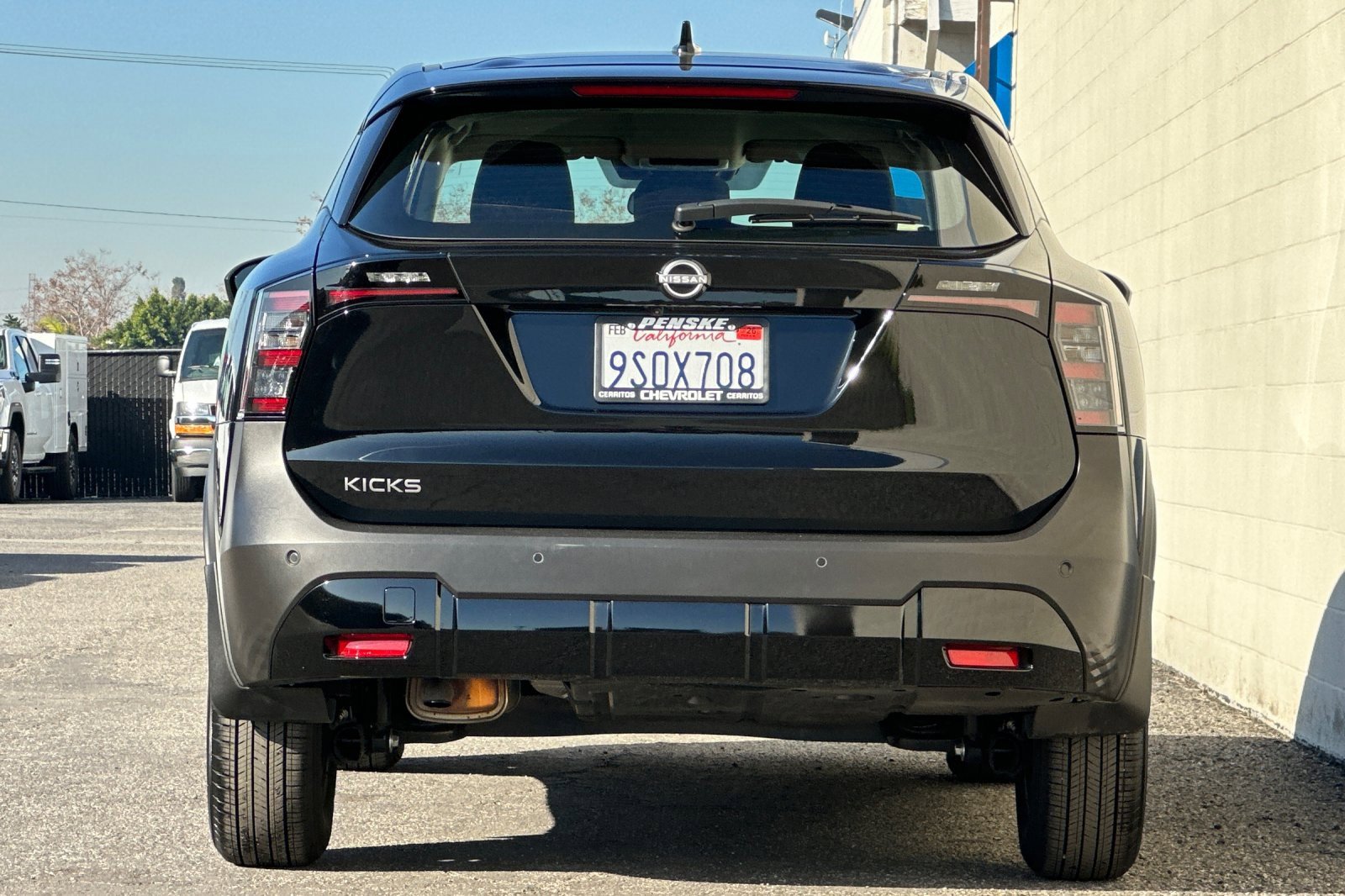 Used 2025 Nissan Kicks S image 5