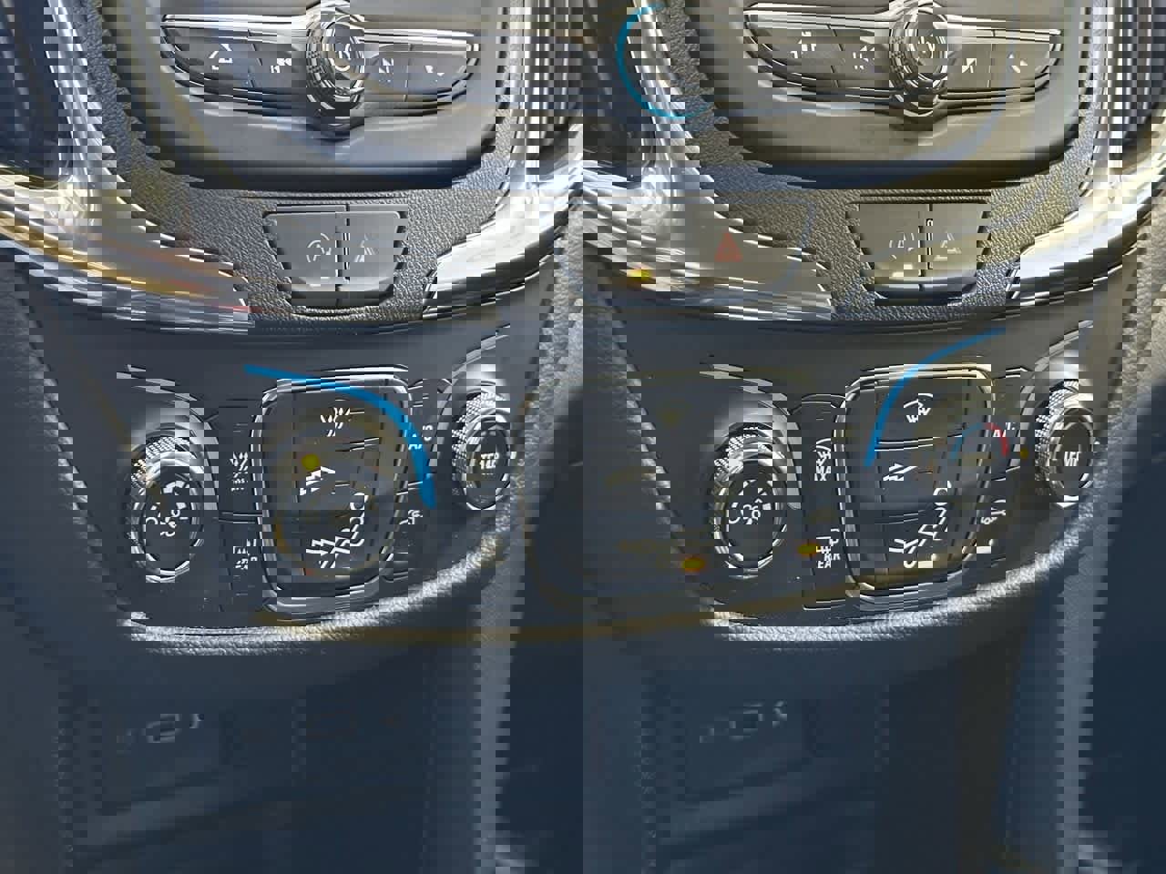 Used 2023 Chevrolet Equinox LT w/ LPO, Floor Liner Package image 22