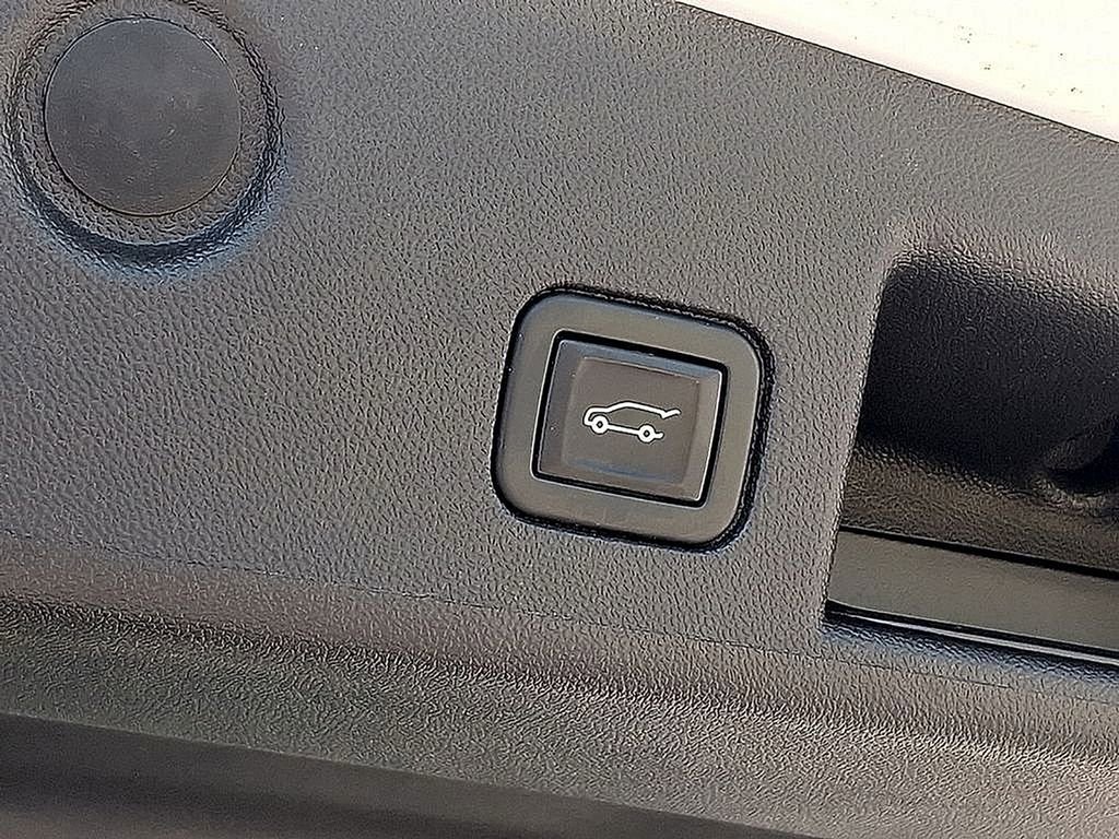 Used 2022 Chevrolet Equinox RS image 33