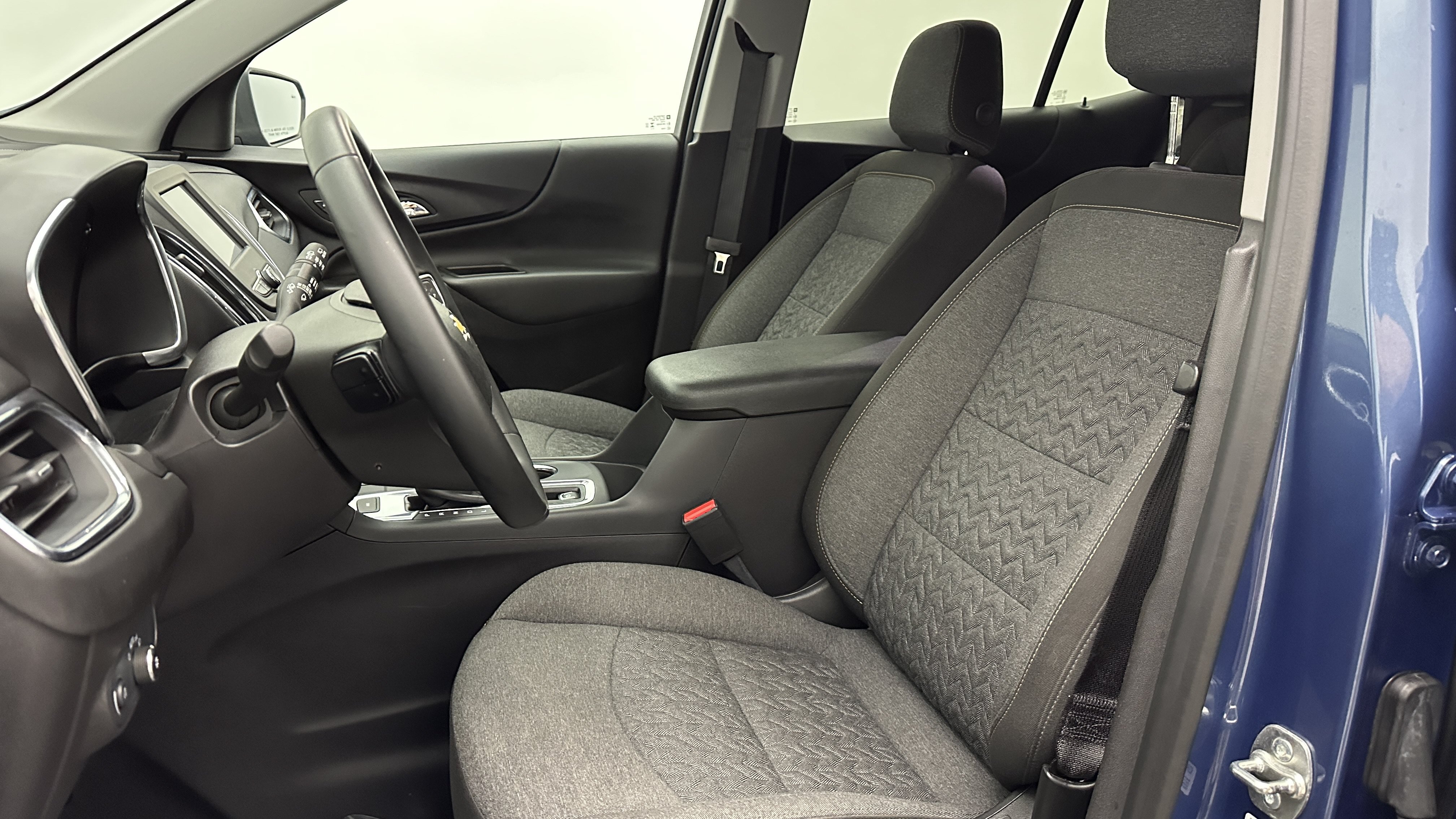 Used 2024 Chevrolet Equinox LT AWD/4WD image 12