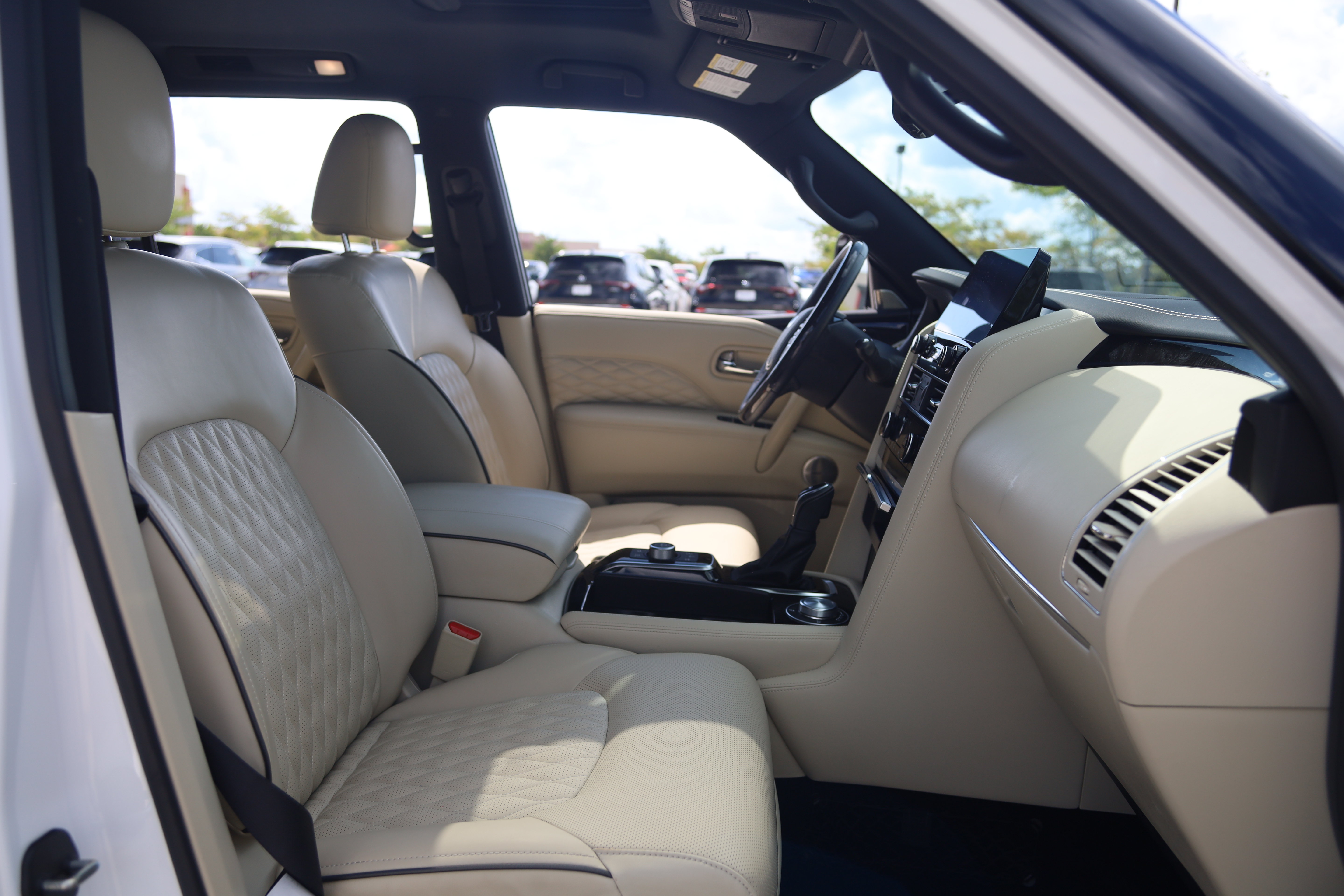 Used 2024 INFINITI QX80 Sensory w/ Cargo Package AWD/4WD image 42