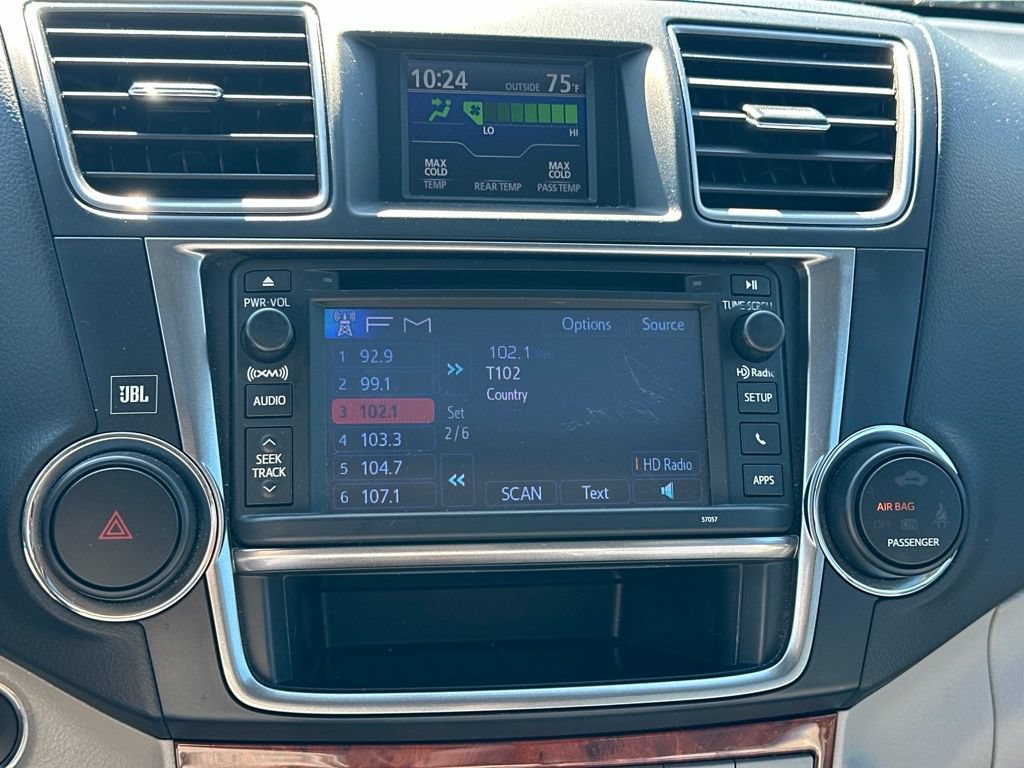 Used 2013 Toyota Highlander Limited AWD/4WD image 23