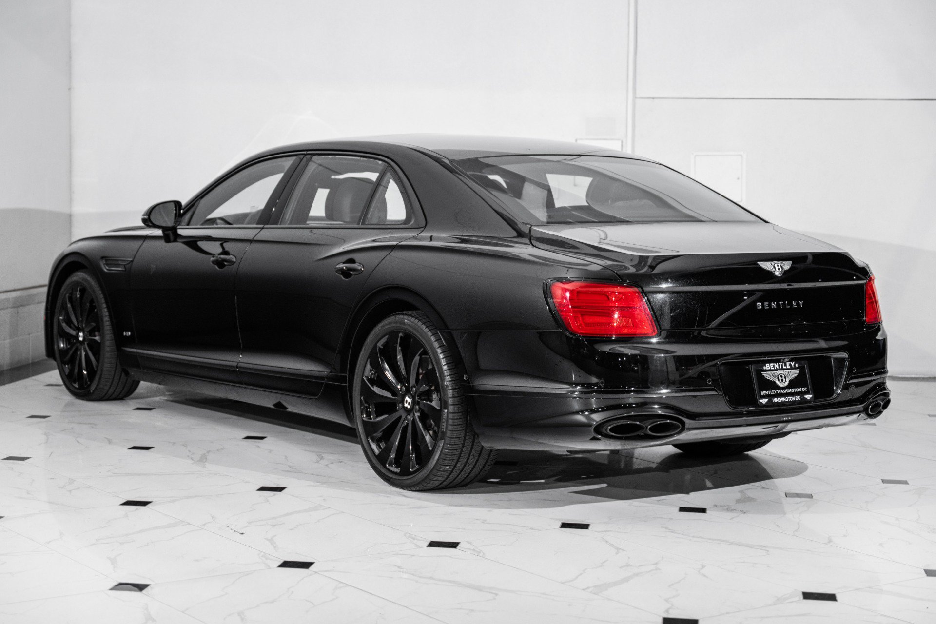 Certified 2022 Bentley Flying Spur V8 AWD/4WD image 3