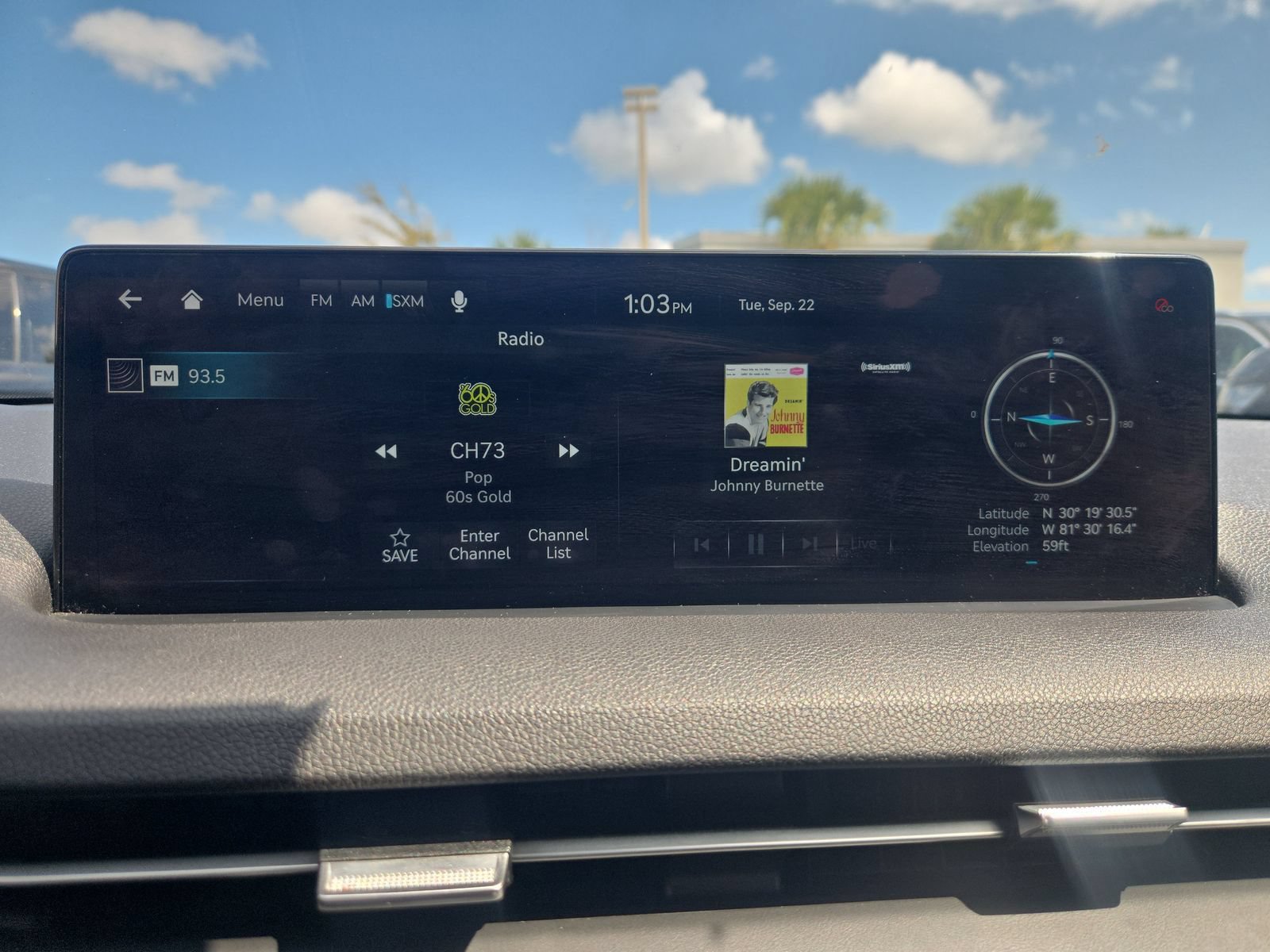 Used 2025 Genesis GV70 2.5T AWD/4WD image 9