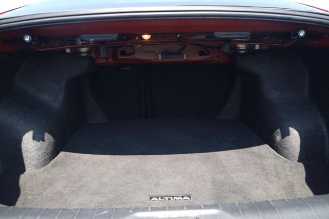 Used 2024 Nissan Altima 2.5 SV FWD image 24