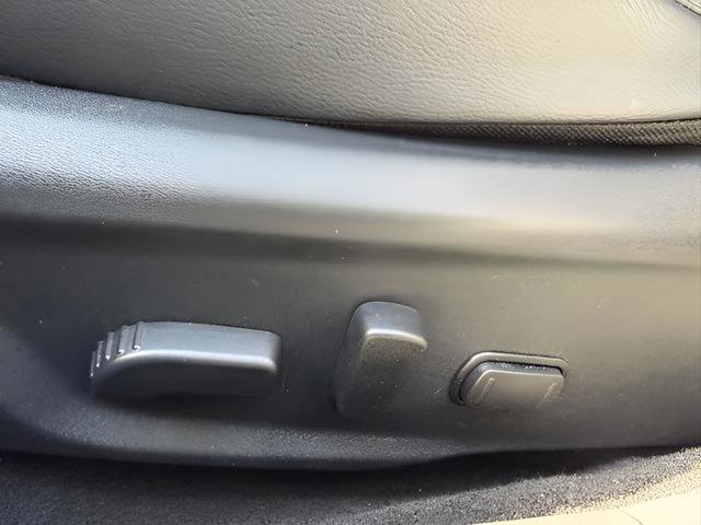Certified 2025 Nissan Sentra SR w/ SR Premium Package FWD image 13