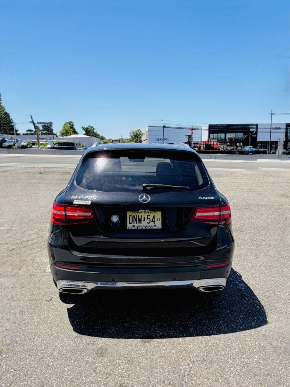 Used 2016 Mercedes-Benz GLC 300 4MATIC w/ Driver Assistance Package image 10