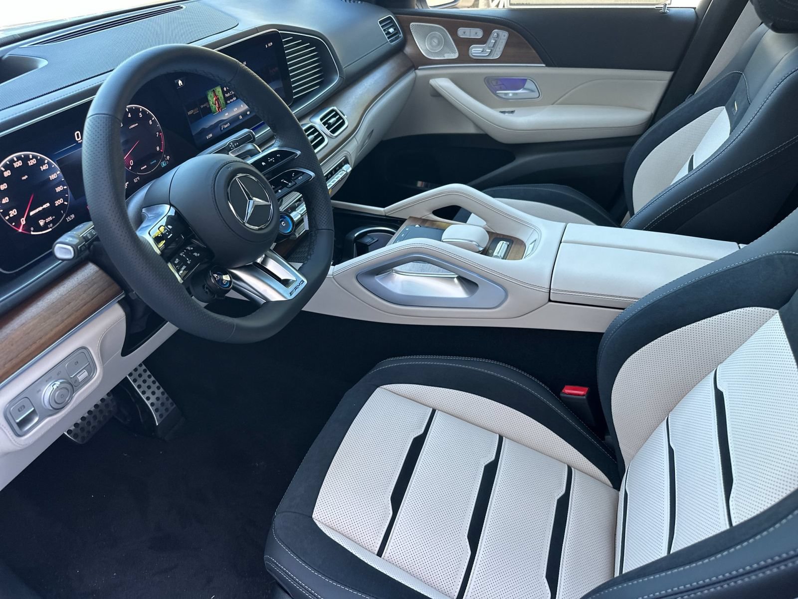 New 2026 Mercedes-Benz GLE 63 AMG S image 10