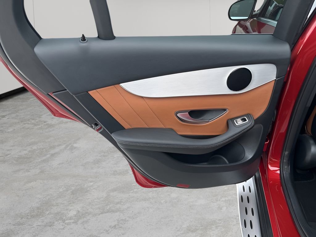 Used 2022 Mercedes-Benz GLC 300 image 17