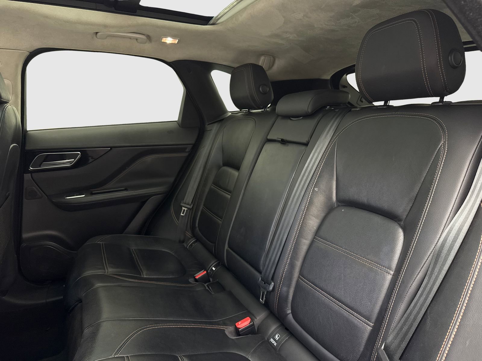 Used 2020 Jaguar F-PACE Prestige image 36