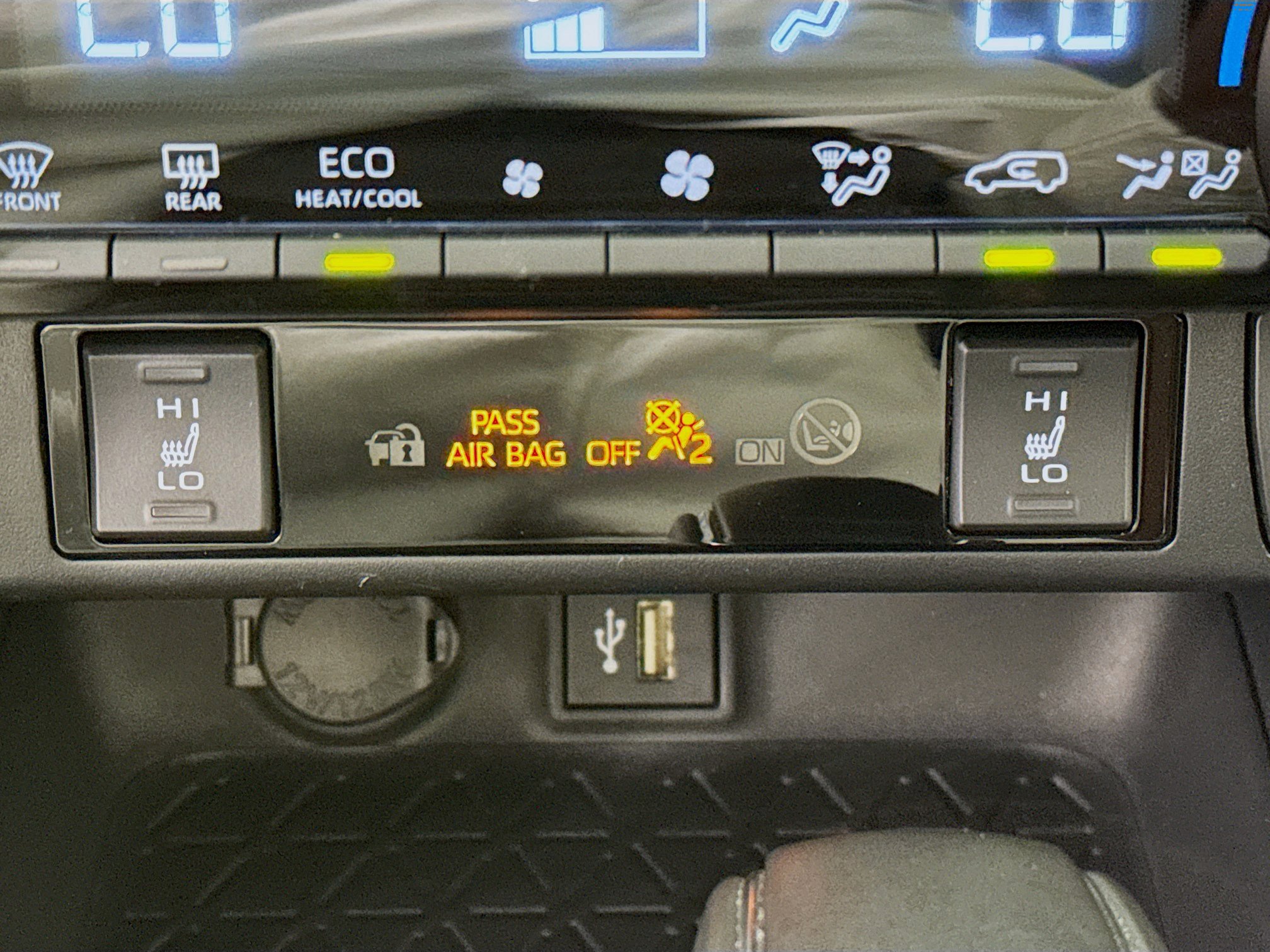Certified 2023 Toyota RAV4 XLE Premium AWD/4WD image 19