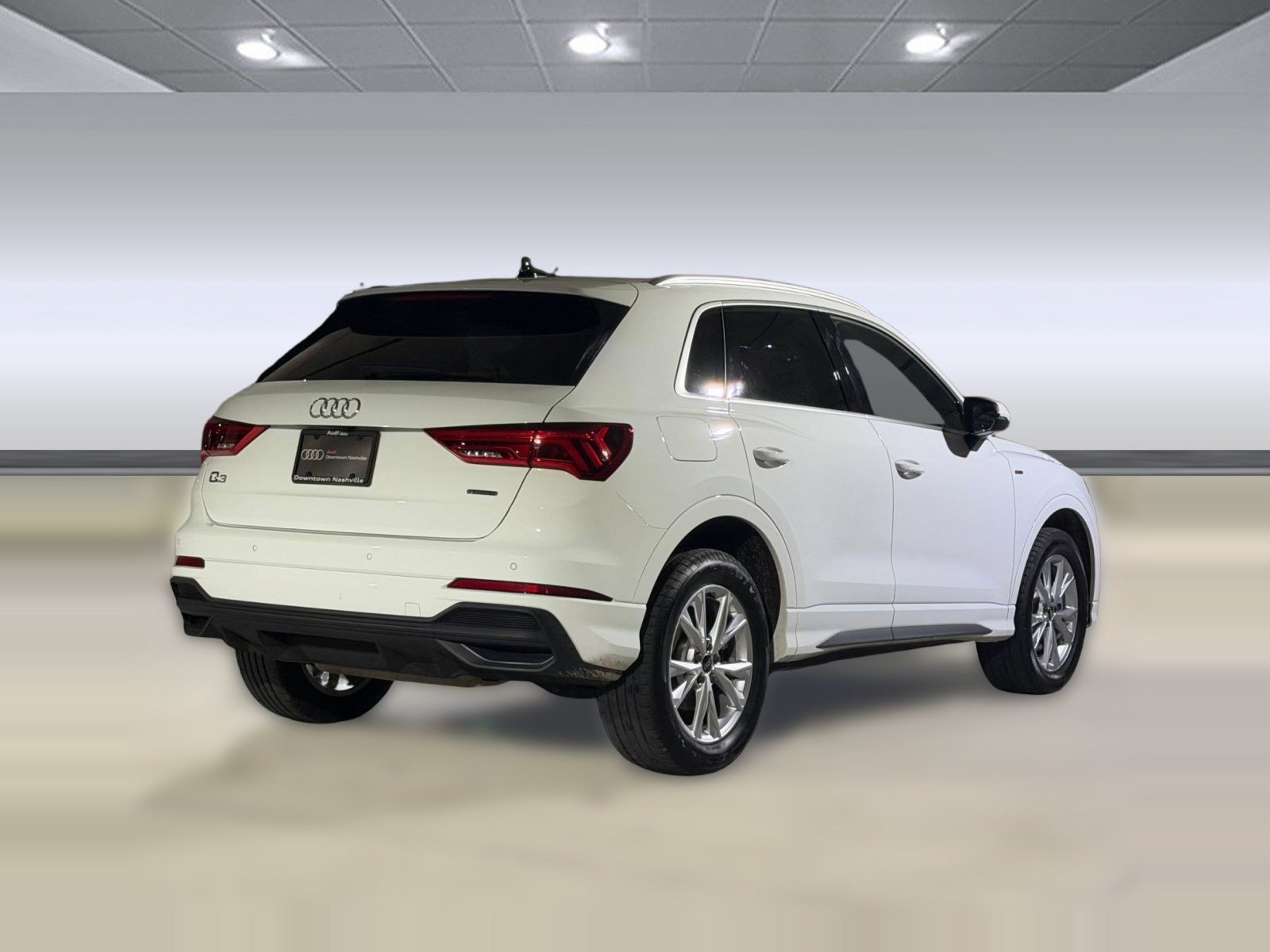 Used 2024 Audi Q3 2.0T Premium Plus w/ Premium Plus Package AWD/4WD image 9
