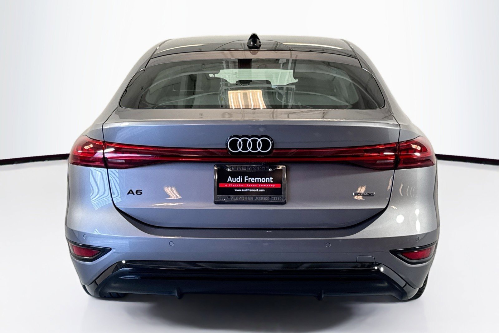 Used 2025 Audi A6 e-tron Premium w/ Convenience Package image 6