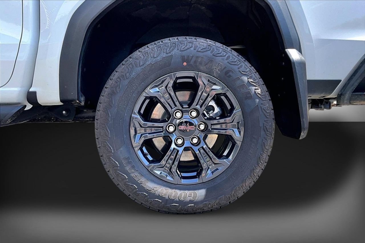Used 2025 GMC Canyon Elevation w/ Convenience Package RWD image 33
