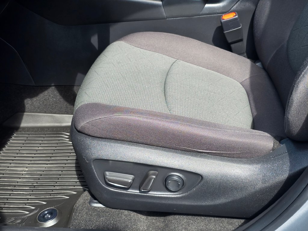 Used 2023 Toyota RAV4 XLE w/ Convenience Package AWD/4WD image 31