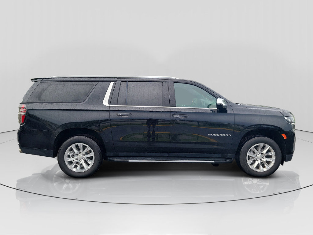 Used 2024 Chevrolet Suburban Premier AWD/4WD image 8