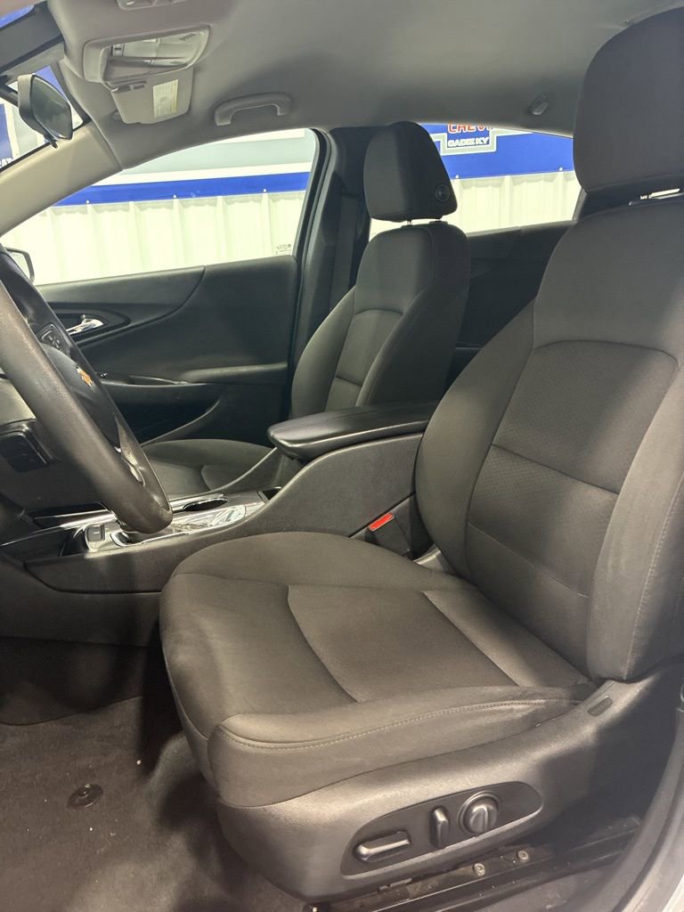 Used 2019 Chevrolet Malibu LT image 11
