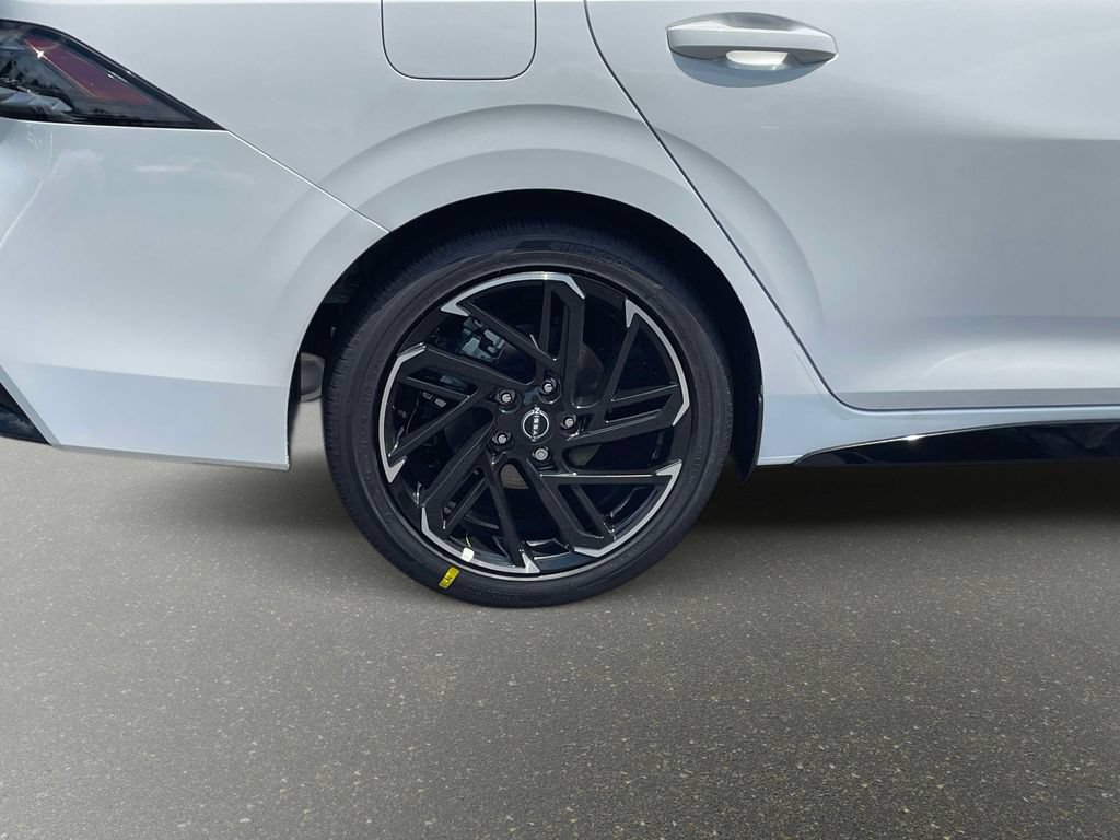 New 2026 Nissan Sentra SR w/ SR Premium Package FWD image 7
