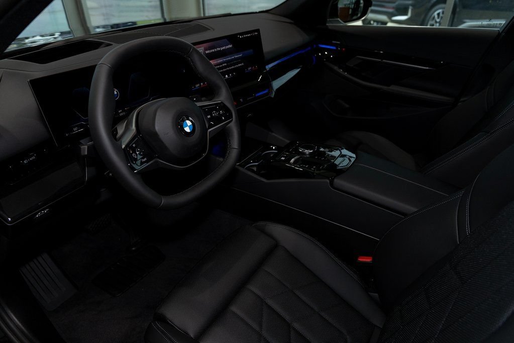Used 2026 BMW 530i xDrive w/ Premium Package AWD/4WD image 15