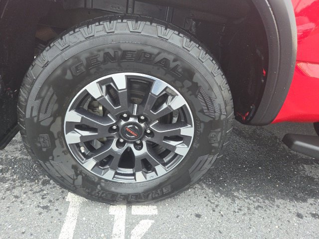 Used 2021 Nissan Titan PRO-4X w/ Pro-4x Convenience Package AWD/4WD image 33