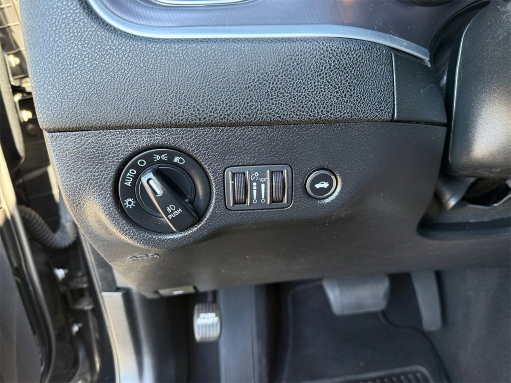 Used 2019 Dodge Charger R/T w/ Driver Confidence Group image 22