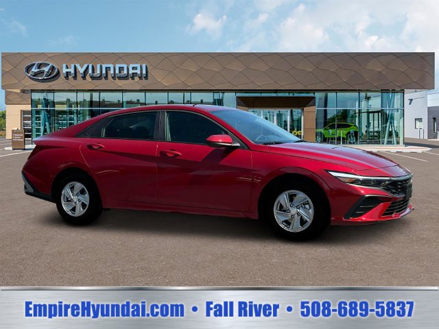 Used 2025 Hyundai Elantra SE FWD image 10