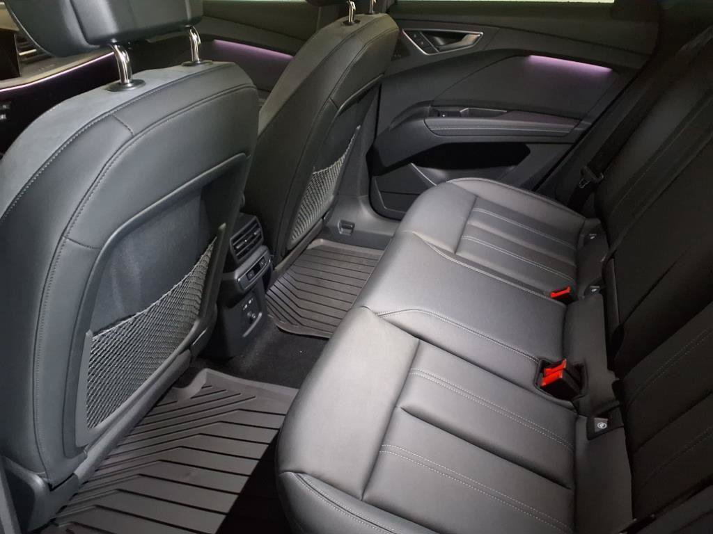 New 2025 Audi Q4 e-tron Premium Plus AWD/4WD image 8