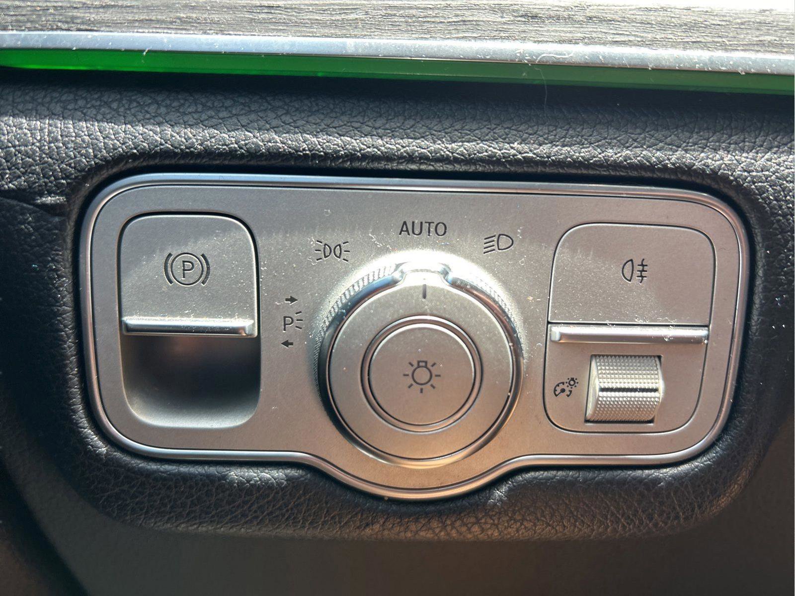 Used 2020 Mercedes-Benz GLS 450 4MATIC image 25