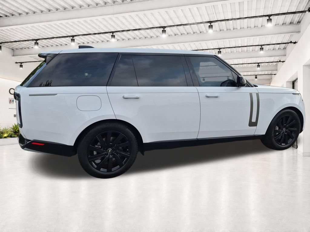 Used 2024 Land Rover Range Rover Long Wheelbase SE AWD/4WD image 13