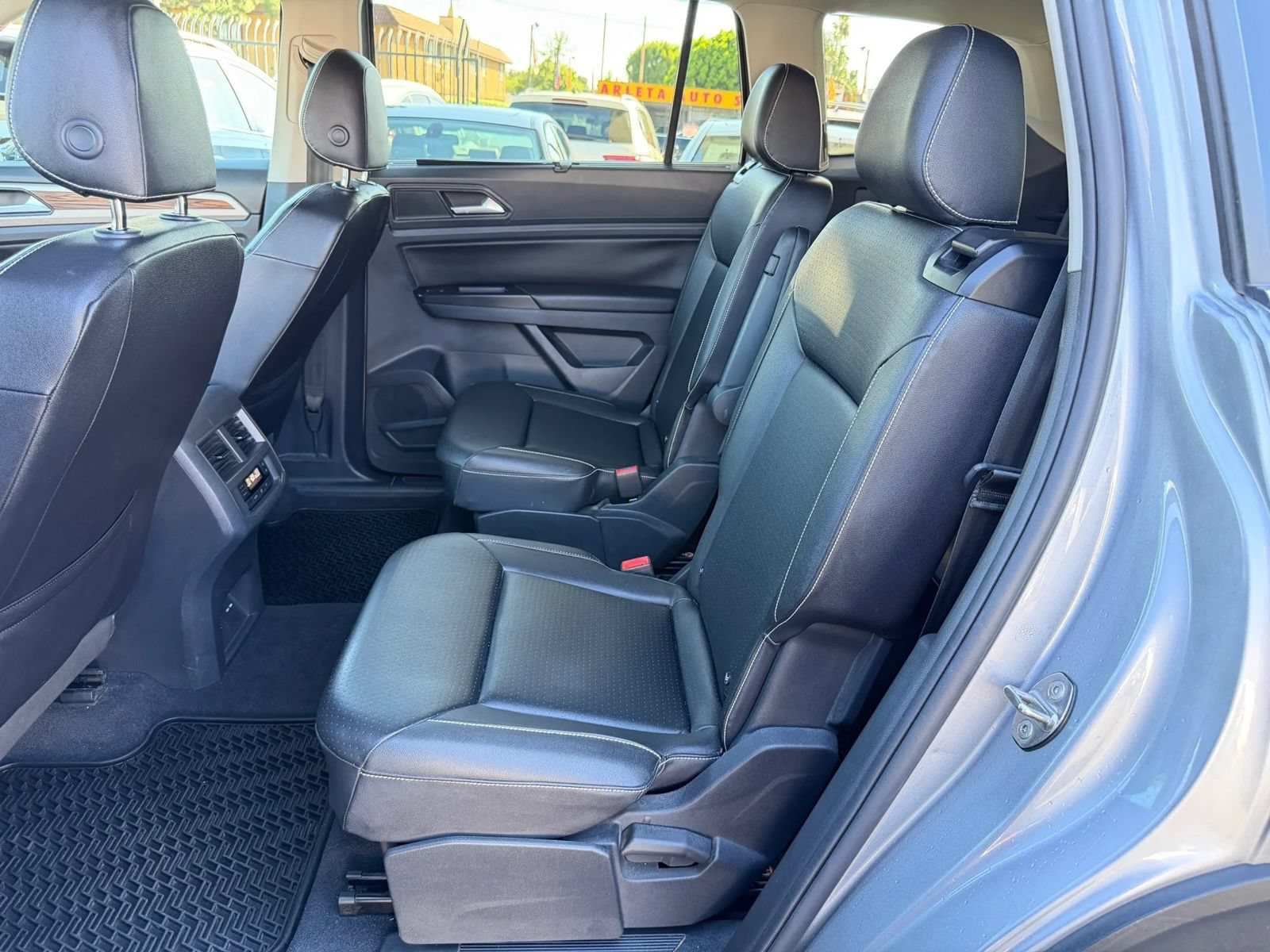 Used 2021 Volkswagen Atlas SE w/ Panoramic Sunroof Package FWD image 35