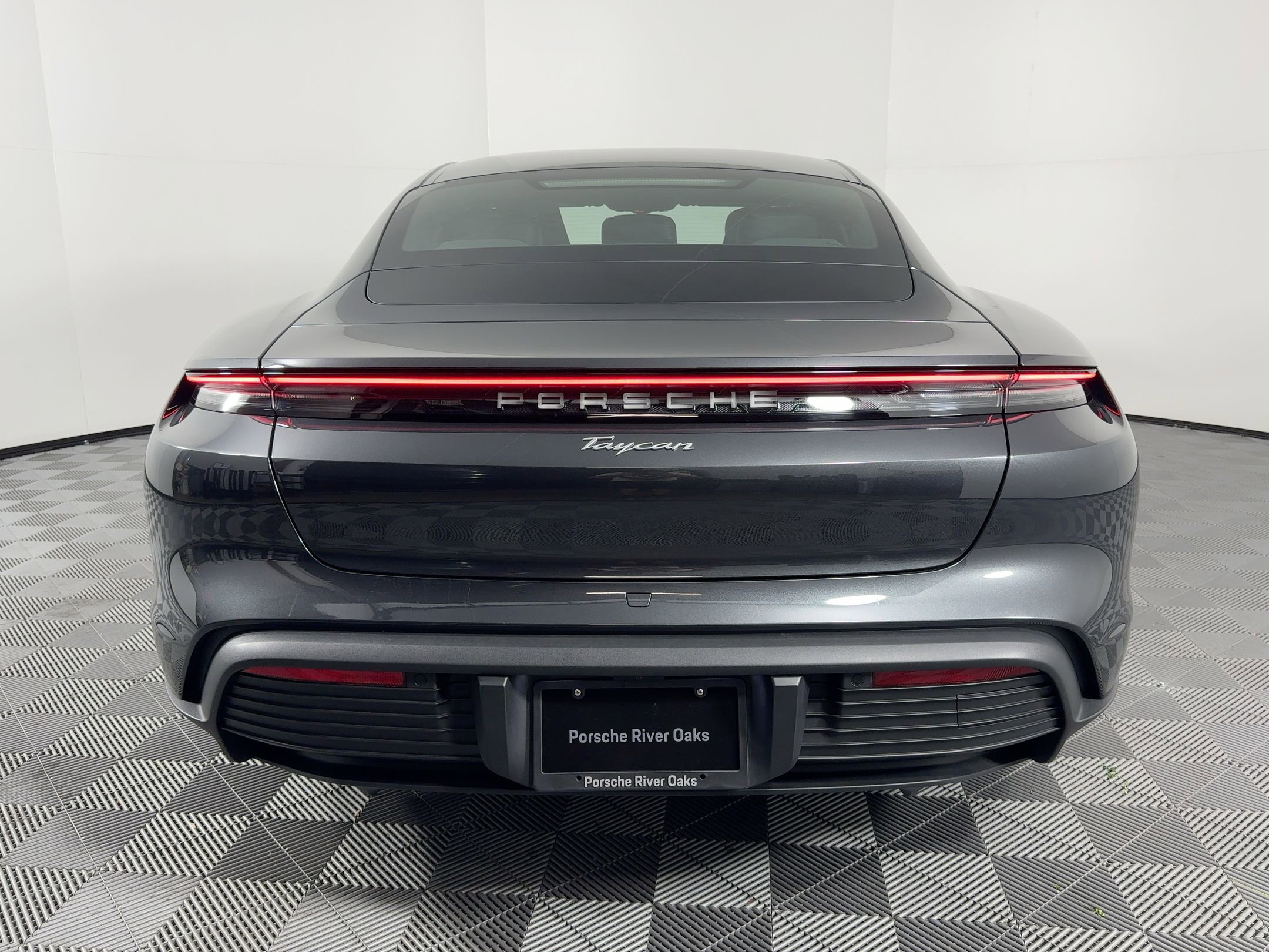 Used 2025 Porsche Taycan RWD image 9