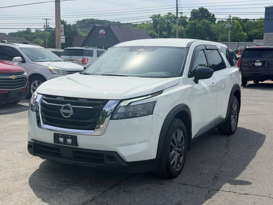 Used 2023 Nissan Pathfinder S AWD/4WD image 10