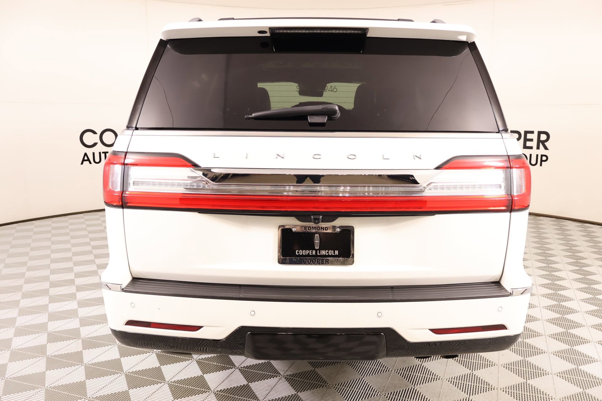 Used 2021 Lincoln Navigator Reserve w/ Luxury Package AWD/4WD image 24