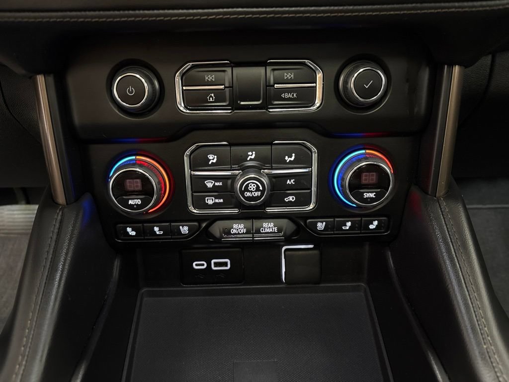 Used 2021 Chevrolet Suburban High Country AWD/4WD image 19