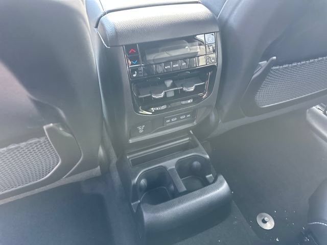 New 2026 Jeep Grand Cherokee L Limited AWD/4WD image 16